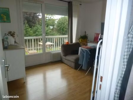 studio 25 m² en résidence face à la gare de crépy