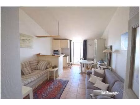 vente appartement t1 bord de mer à la flotte (17630) : à vendre t1 bord de mer / 29m² la f