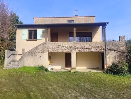 maison d’architecte de 150 m² habitables avec 1 100 m² de terrain