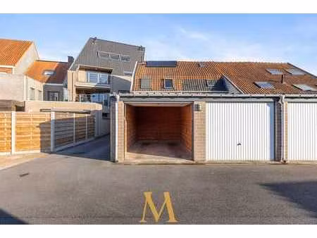 garagebox in afgesloten garagecomplex nabij het centrum v...