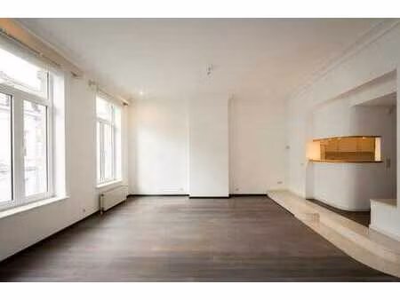 magnifique appartement authentique à vendre à saint-gilles