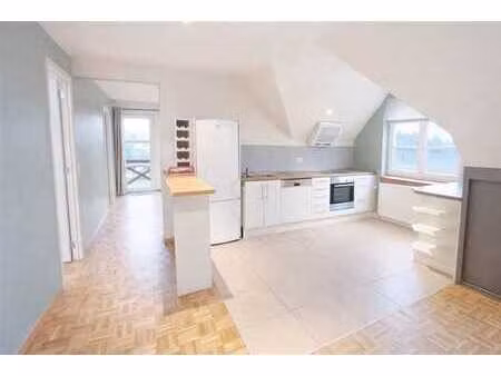 appartement 2 chambres à corbais - jardin commun