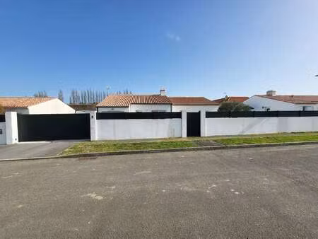 vente maison à beauvoir-sur-mer (85230) : à vendre / 106m² beauvoir-sur-mer