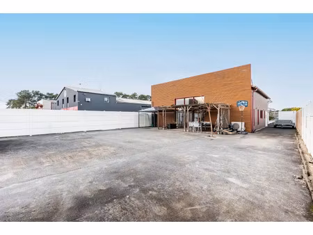 local professionnel à vendre gujan mestras 9 pièce(s) 301m2 890 000€