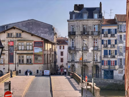 magnifique appartement t3 entièrement rénové à bayonne