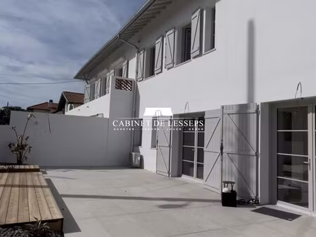 vaste maison saint charles - larochefoucaud rénovée