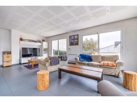 maison de 10 pièces de 271 m² à quincy-sous-sénart