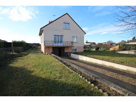 pavillon avec beau potentiel