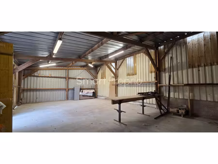pont-péan local d'activité 90 m2 garage / atelier accè