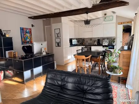 t3 duplex lumineux 60 m² – hyper centre rouen – parking – gare à 5 min à pied