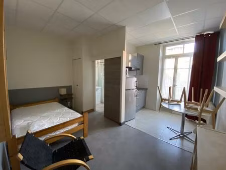 studio meublé  proche de la gare