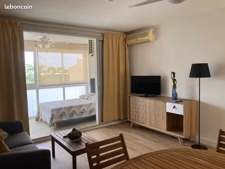 meublé longue durée st gilles les bains