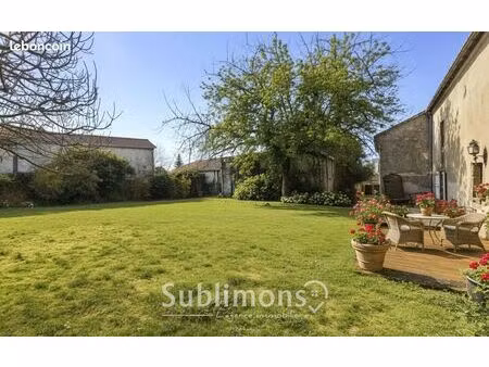 propriété 8 pièces 200 m²