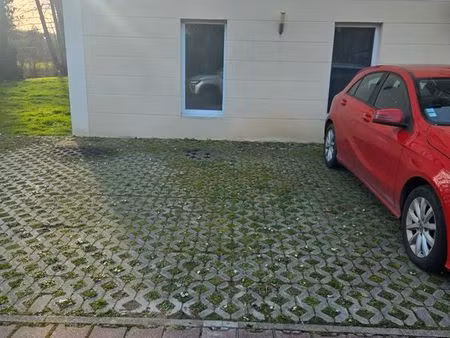 place de parking extérieure a louer dans résidence securisee