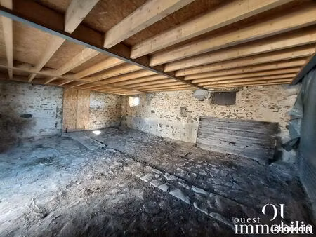 parking/box 50 m² teillé