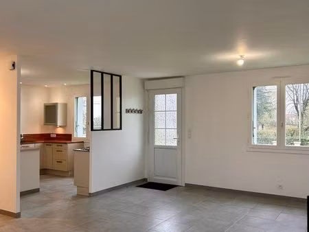 maison rénovée 91 m² avec grand sous-sol – landemont (orée d’anjou)