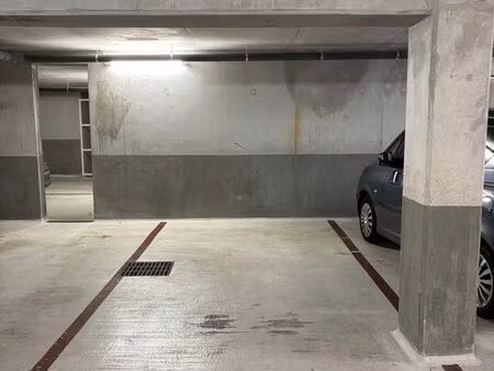 location place de parking