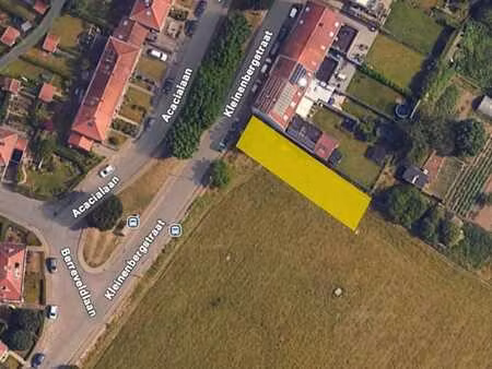 bouwgrond voor halfopen bebouwing  vrij van aannemer