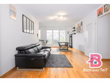 t3 prêt à vivre  terrasse et gare à pied