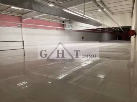 cellule de 1203 m2 à louer maurepas 78310 !