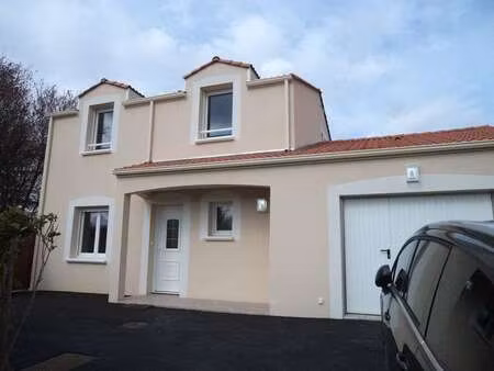 location maison à bouaye (44830) : à louer / 117m² bouaye
