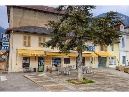 vente local industriel 10 pièces 180 m² virieu-le-grand (01510)