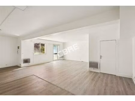 location bureau clamart 71 m²