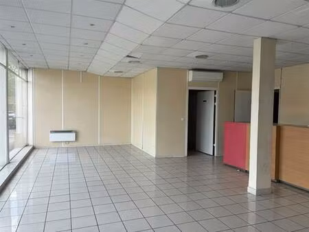 location commerce poitiers 519 m²