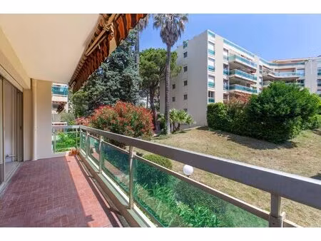 le saint-james  au coeur de cimiez  très beau 4 pièces rénové avec terrasses et cave