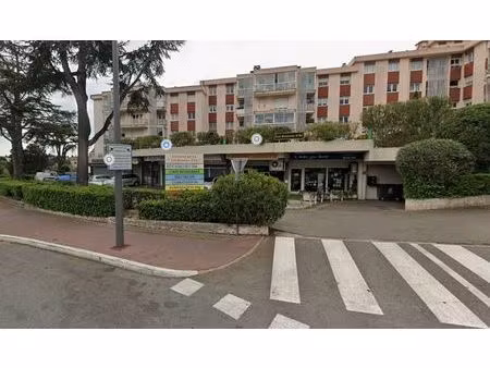 location commerce 39 m² à cannes (06400)