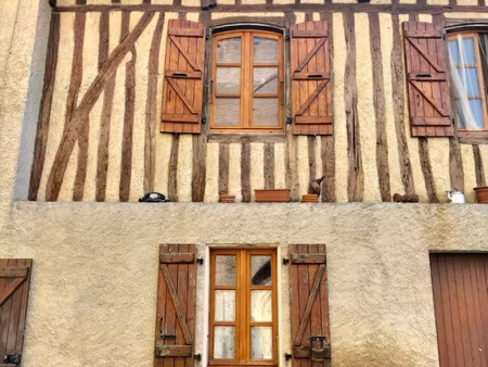 ees0541 maison de village spacieuse en colombage
