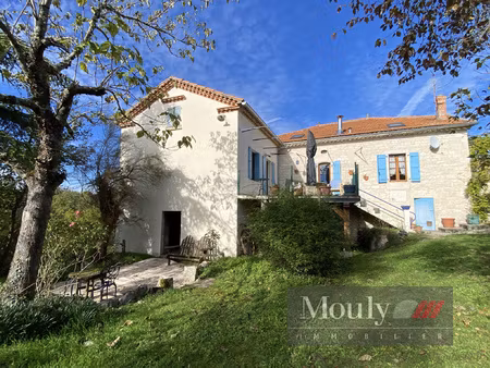maison de hameau avec piscine et grange