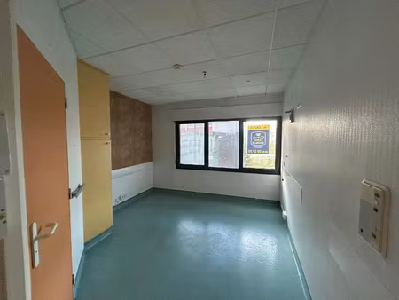 local professionnel à louer 15 m² - montbéliard (25) - 130€