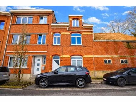 appartement te huur in sint-pieters-leeuw met 2 slaapkamers