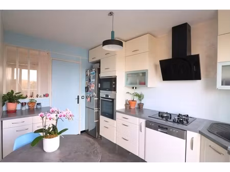 appartement 3 pièces - 75 m²