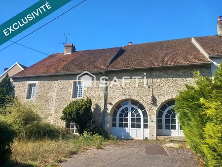 vente maison 8 pièces 333 m² à combeaufontaine (70120)  120 000 €