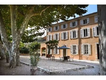 château de caractère  un héritage provençal viticole