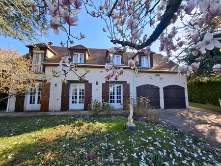 pavillon traditionnel avec garage et terrain 1510m²