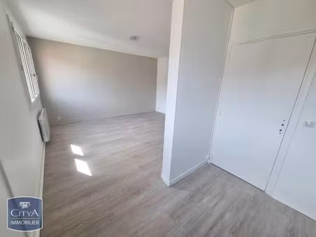 appartement à louer 2 pièces 46.07 m² - aubière (63) - 557€