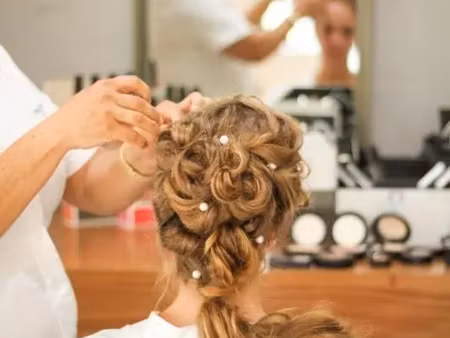 saint quentin en yvelines - salon de coiffure  emplacement n° 1