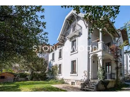 maison de luxe à vendre à annecy : 1 565 000 € | 229m²