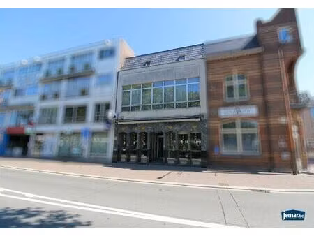 karaktervol handelspand met woonst op toplocatie – ideaal om wonen en werken te combineren