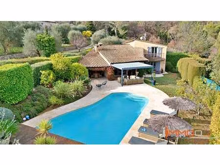 maison de luxe à vendre au tignet : 990 000 €