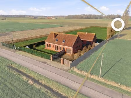landelijke villa met bijgebouw en weide op 4.700 m² in boezinge