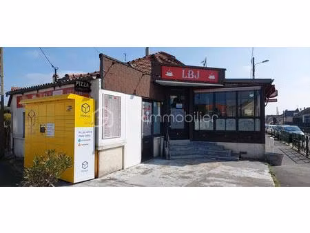 local commercial de 140 m² à mitry-mory