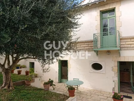 échoppe à vendre à la rochelle - la trompette