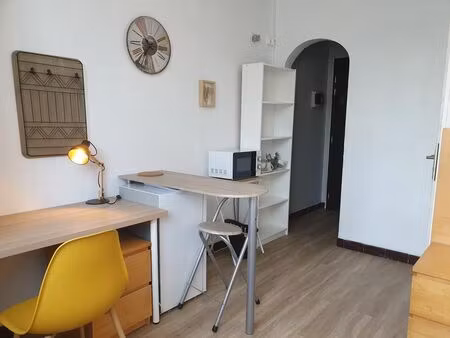 location appartement 1 pièce 16 m² à arles (13104)