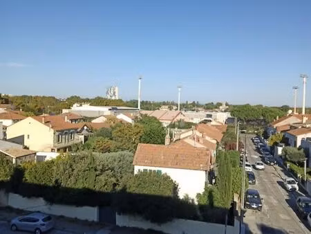 location appartement 3 pièces 55 m² à arles (13104)