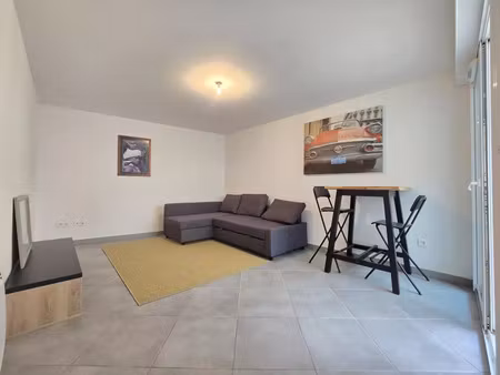 location appartement 2 pièces 39 m² à pélissanne (13330)