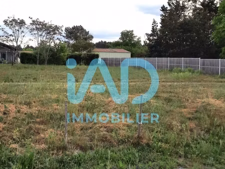 vente terrain à bâtir 881 m²